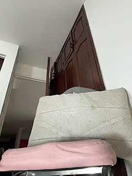 XXX chat uživo modela sweetsarabig22cm