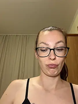 RussianGirls_: απευθείας συνομιλία ΧΧΧ