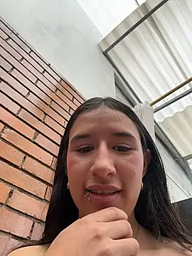 LilyRossi_'s Live XXX Chat