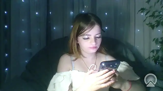 XXX chat uživo modela Elirya
