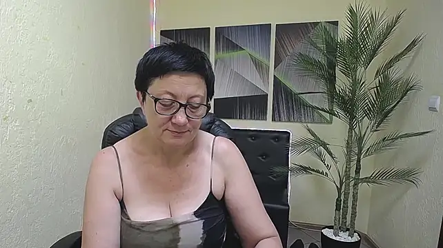 EmilyL0ve Live XXX-Chat