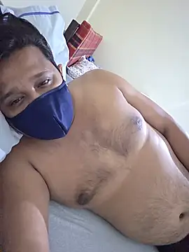 HornyWala115: διαδικτυακό σόου στην κάμερα
