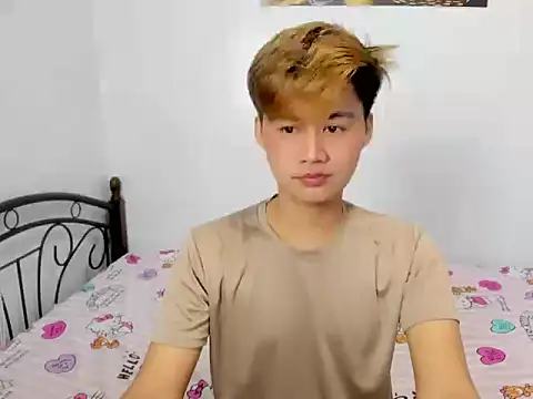 urasian_jhon 在線直播表演