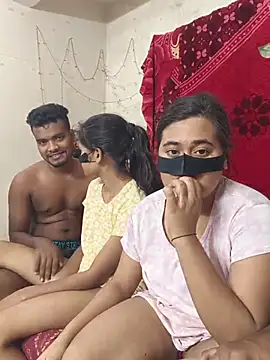 PRIYA_KOLKATAn Webbikameraesitys