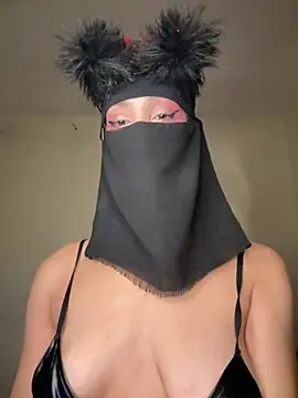 arabayla Adlı Modelin Canlı XXX Sohbeti