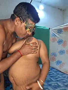 Real_Desi_Couple 网络视讯表演