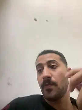 عرض كام Hehjehjeqll