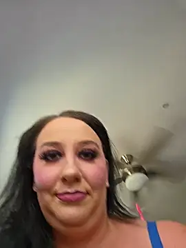 Czat XXX na żywo – CreamVixen
