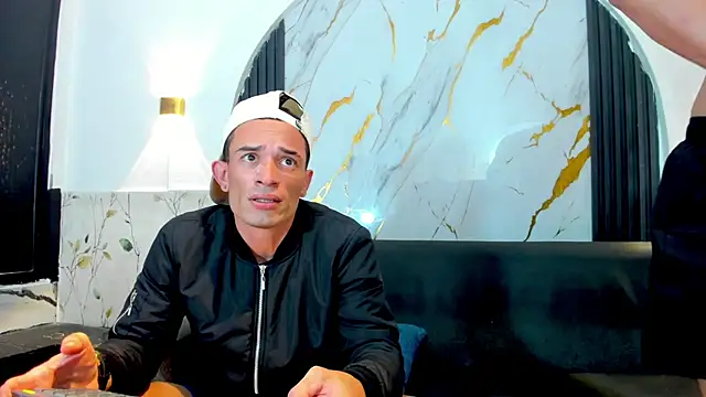 Show modela Brandon_Bless na web-kameri