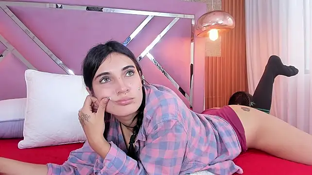 MilaWhitte live XXX chat