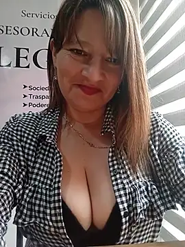 KAREN--03 live XXX chat