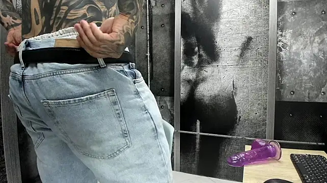 Gury_tattoo – webcam-show