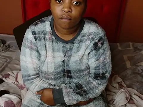 African_Busty's Live XXX Chat