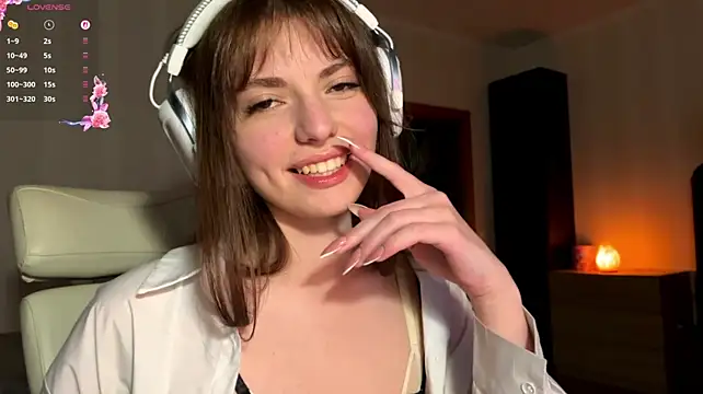 Chat +18 de LorinaSpero ao vivo