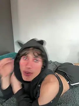 Czat XXX na żywo – LittleTymmy