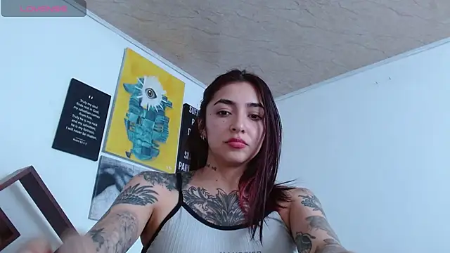 ZoeBakers_'s Live XXX Chat