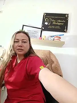 _Dentist-Madisson_04 Pertunjukan Webcam