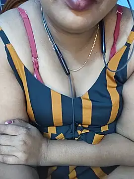 YOUR_TELUGU_CUTE_COUPLE's Webcam Show