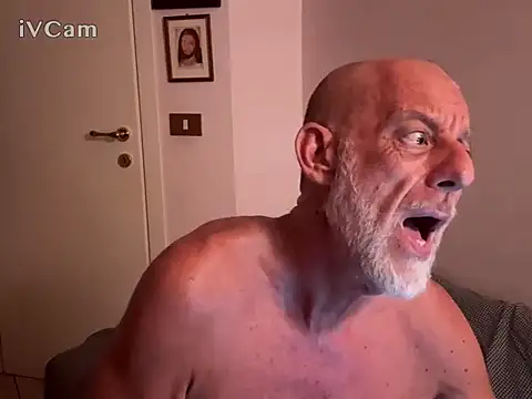 PierPesaroX Adlı Modelin Canlı XXX Sohbeti