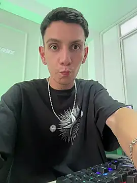Liam_Fiire live XXX chat