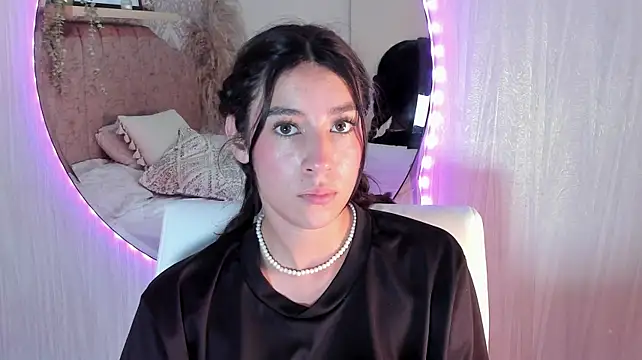 Nanami_ Adlı Modelin Canlı XXX Sohbeti