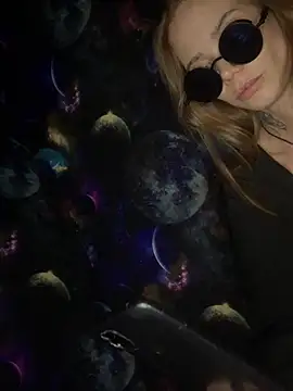 Diana_F_O_X Chat XXX in diretta