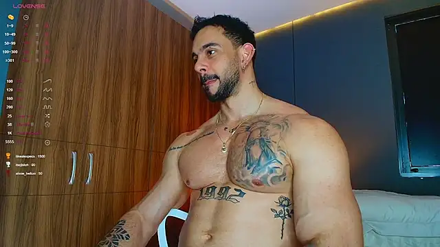 massimo_visconti live XXX chat
