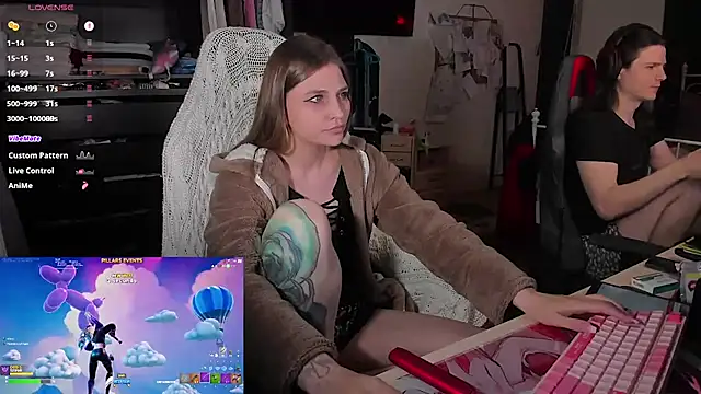 FuckinHotCouple1 Webcamshow