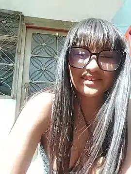 Emily-7's Live XXX Chat