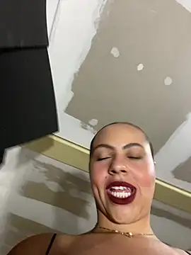 Chat +18 de Chloe_Leaozinho ao vivo