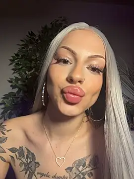 DollyRuby's Webcam Show