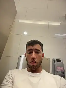 liam_bronw Adlı Modelin Canlı XXX Sohbeti