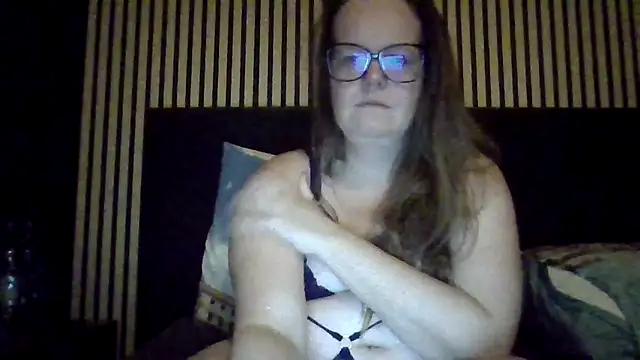 Forbiddencurves2026's Webcam Show