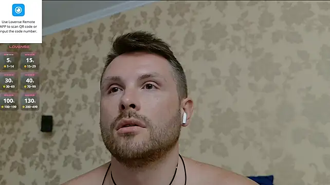 Show modela MartinBrandon na web-kameri