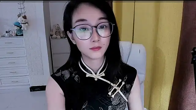 NIAN-er Adlı Modelin Canlı XXX Sohbeti