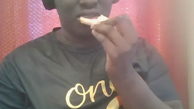 Chat XXX ao vivo de KIngAtlasMensah