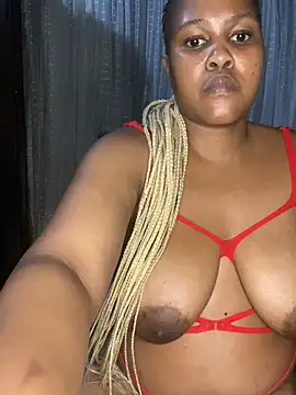 ThickYellow13 Adlı Modelin Canlı XXX Sohbeti