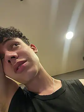 yoursexyjose 网络视讯表演