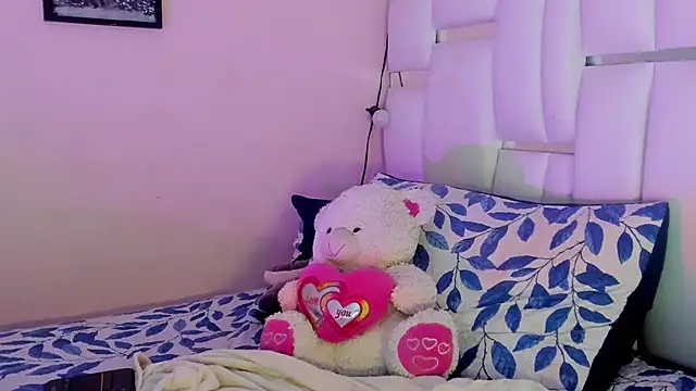 Vivi_bless Adlı Modelin Canlı XXX Sohbeti