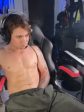 AngelLatinBoy Шоу с уебкамера