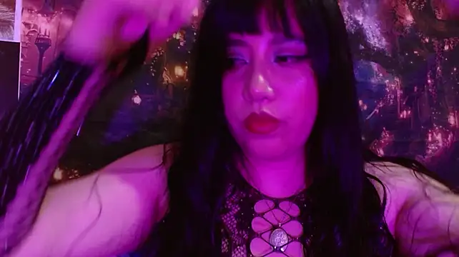 AntoneellaF's Live XXX Chat