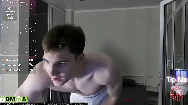 WizLoverr Show Webcam