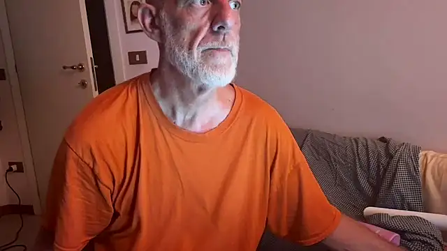 PierPesaroX's Live XXX Chat