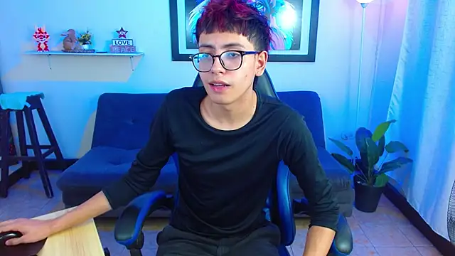 alexcum_18n Live XXX chat