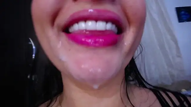 Sharlottee's Webcam Show