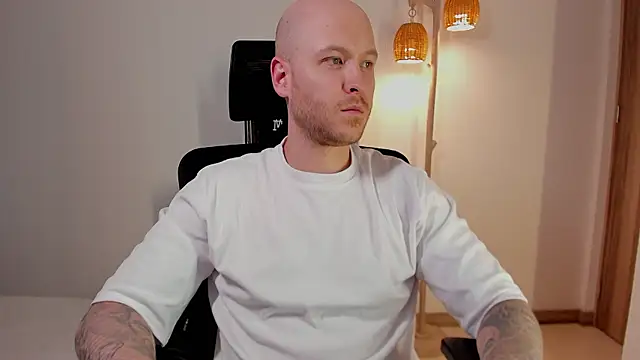 عرض كام Adam_Meyer10