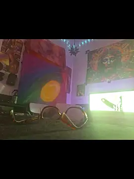 Undercover_Pornstar Show in webcam