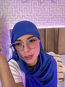 naishaa_ Adlı Modelin Canlı XXX Sohbeti