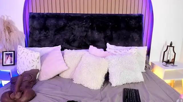 XXX chat uživo modela Karlagonzales_