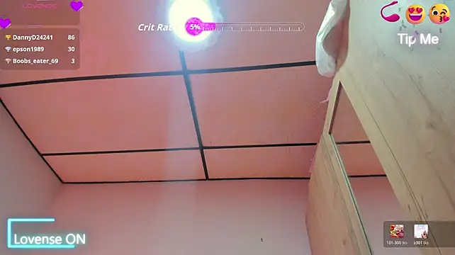 XXX chat uživo modela CandyJayne_
